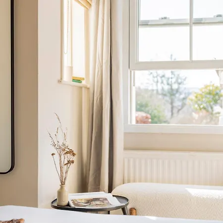 Morleys Rooms - Located In The Heart Of Hurstpierpoint By Huluki Sussex Stays Exterior photo