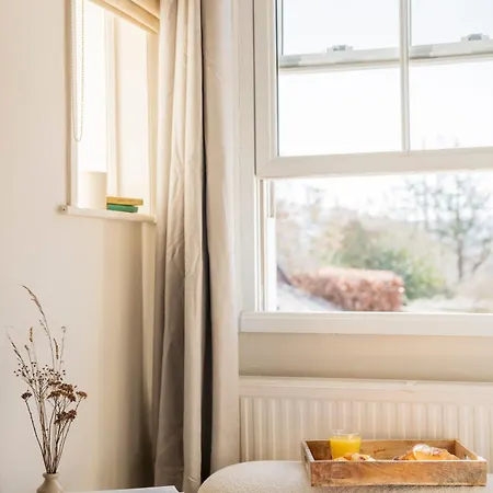 Morleys Rooms - Located In The Heart Of Hurstpierpoint By Huluki Sussex Stays Exterior photo