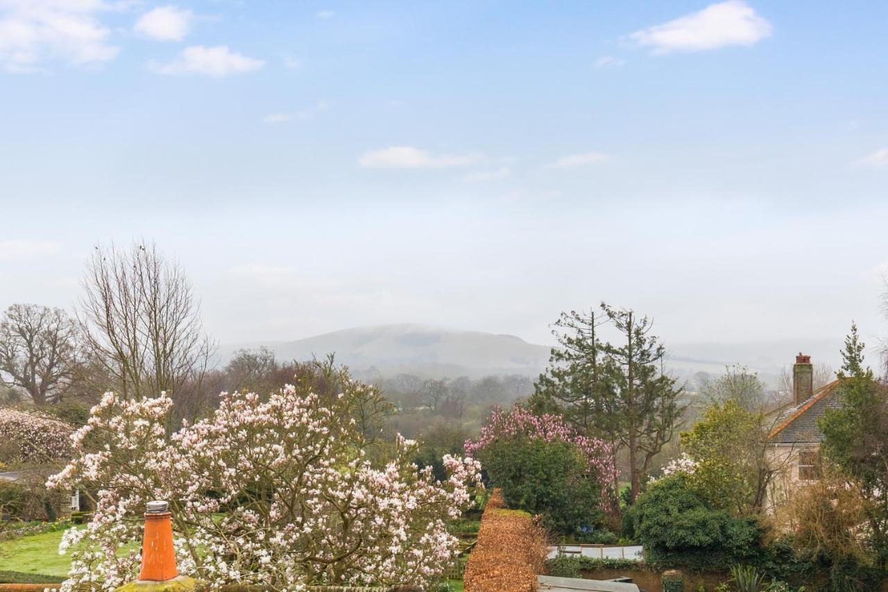 Gasthuis Morleys - Located In The Heart Of By Huluki Sussex