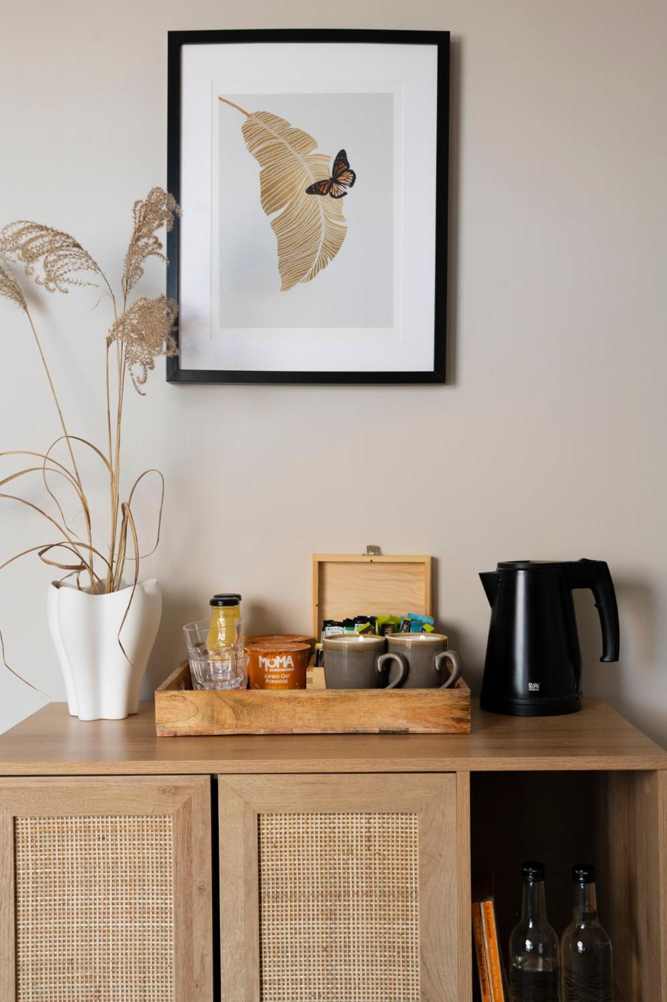 Pensión Morleys - Located In The Heart Of By Huluki Sussex Hurstpierpoint